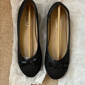 Musshoe Black Glitter Ballet Flats with Bow Accent